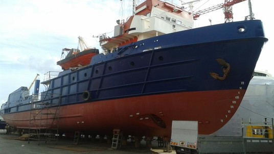 Offshore supply vessel