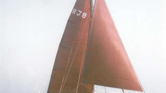 Hedley nicols trimaran