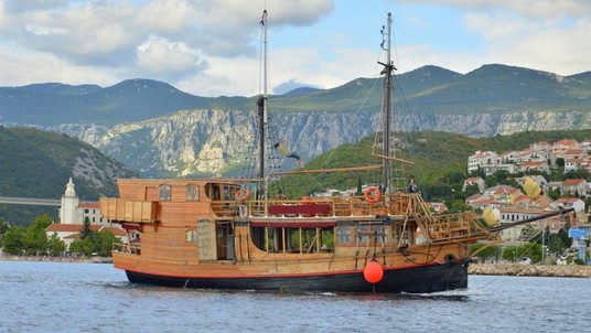 Ladjedelnica piran wooden sailing passenger ship