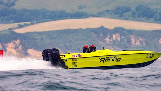 Spectre boats int 32 r