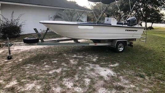 Triumph 17 skiff