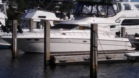 Sea ray 400 sedan bridge