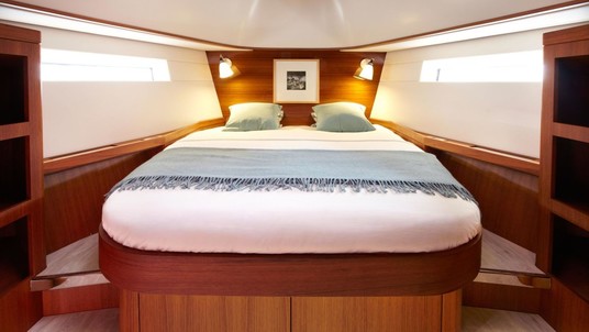 Contest Yachts 52MC Flybridge