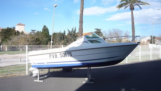 B2 marine cap ferret 550 cc