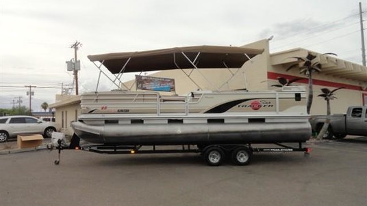 Sun tracker 25 party barge