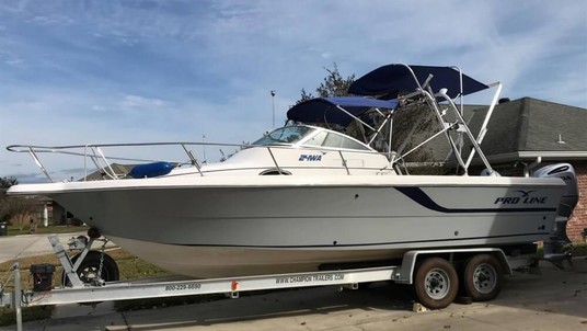 Pro-line 24 walkaround cuddy