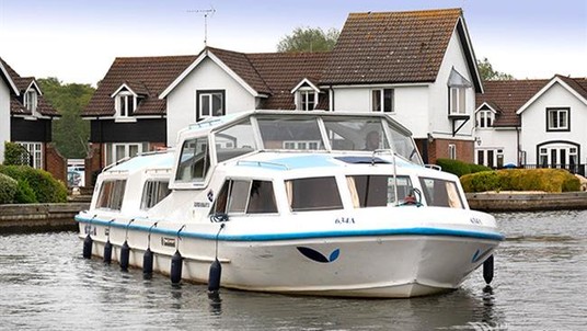 Alpha Marine Group 42