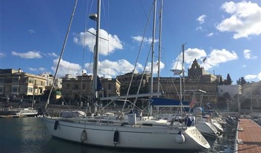 Marine project moody 425