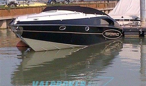 Performance marine 807