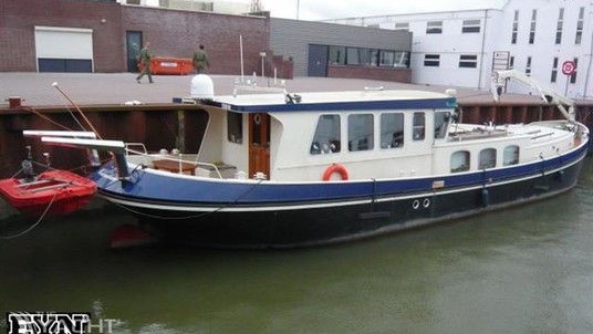 Euroship custom build de luxe motor 2000