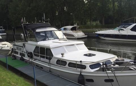 Van der valk challenger royal 42