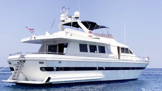 Falcon Yachts 76