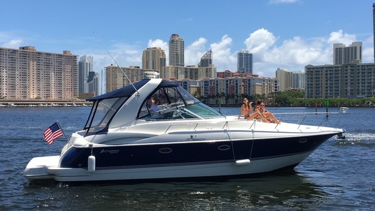 Cruisers Yachts Meridian