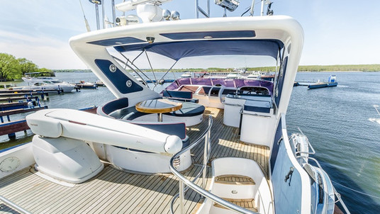 Majesty Yachts 66