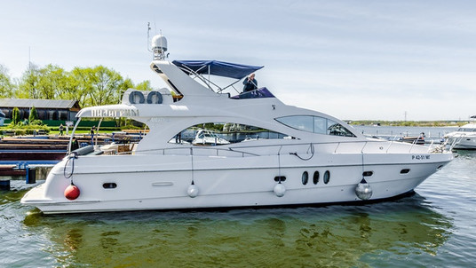 Majesty Yachts 66