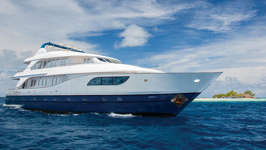 Custom M/Y Honors Legacy