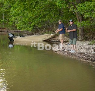 Crestliner 1760 Retriever Jon Deluxe