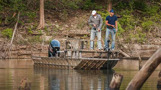 Crestliner 2000 Arrow