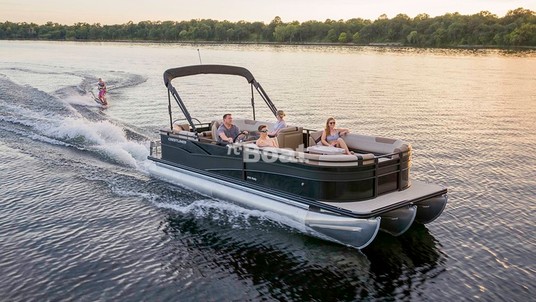 Crestliner 240 Rally