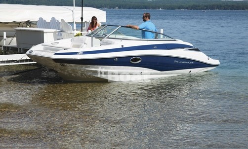 Crownline E2