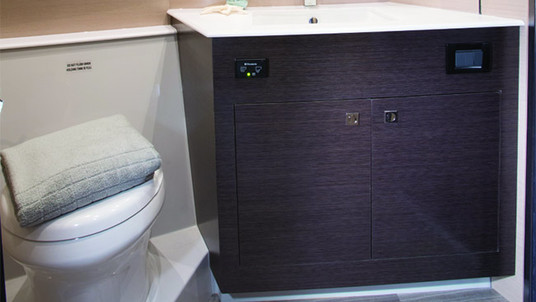 Cruisers Yachts 54 Fly