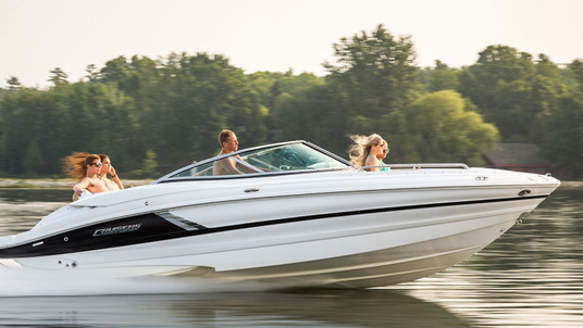 Cruisers Yachts 258 Bow Rider