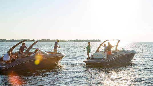 Cruisers Yachts 298 South Beach Edition - Bow Rider