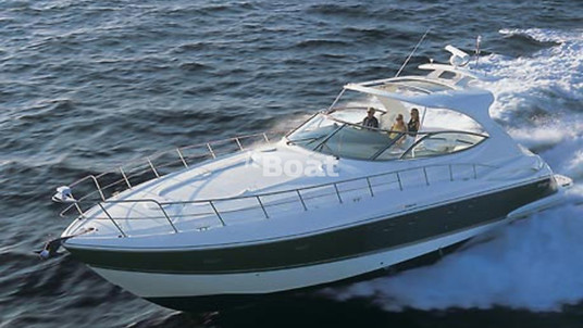 Cruisers Yachts 560 Express