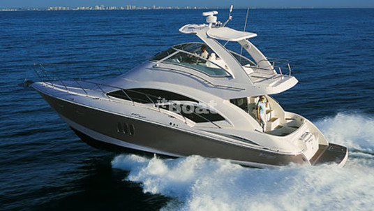 Cruisers Yachts 447 Sport Sedan