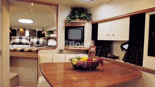 Cruisers Yachts 340 Express