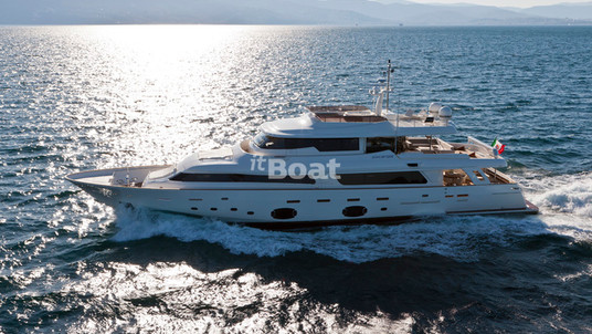 Custom Line Navetta 33 Crescendo