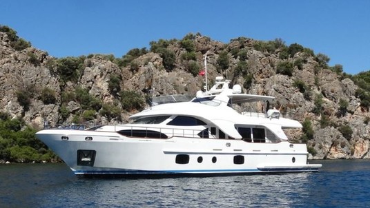 Benetti Rebecca V