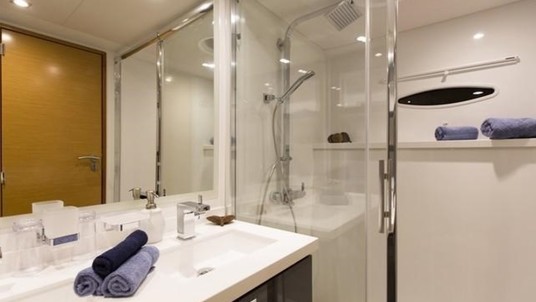 Fountaine Pajot Bamarandi