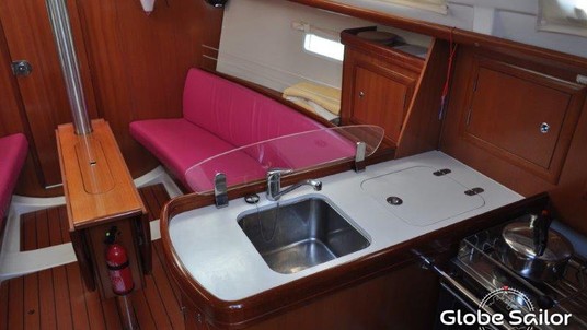 Beneteau Oceanis 323