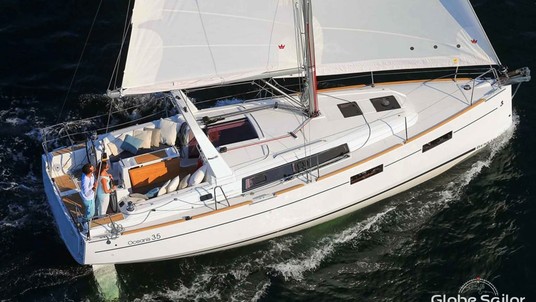 Beneteau Oceanis 35