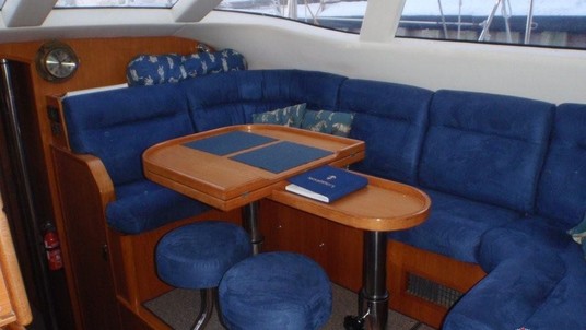 Pilot Saloon 43