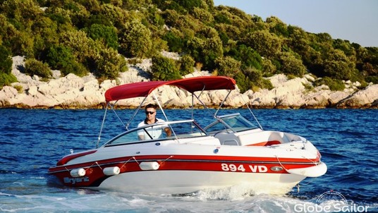 Bryant 210 Bowrider