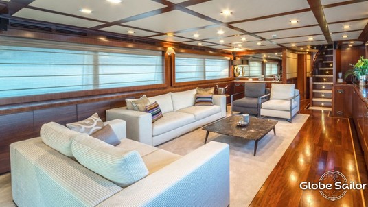 CRN Navetta 33 Custom Line