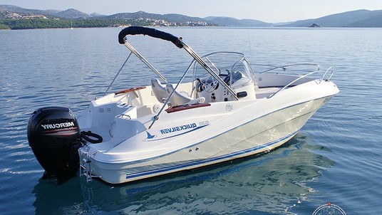 Quicksilver 635 Commander