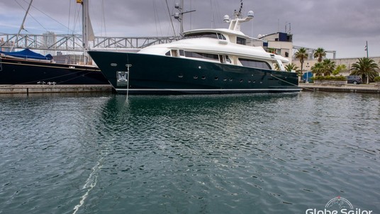 Ferretti 30