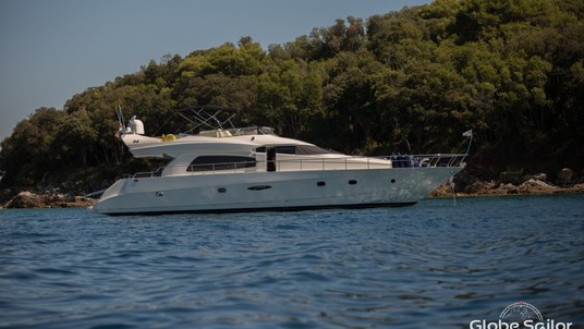 Nuvari 63S Flybridge