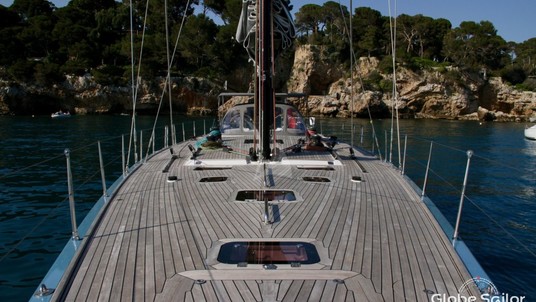 Swan 82