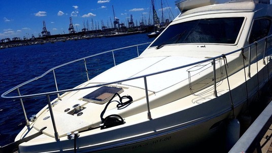 Ferretti 42