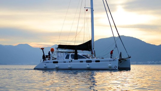 Catana 58