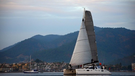 Catana 58