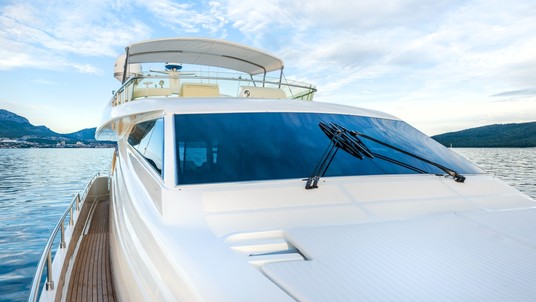 Ferretti 730