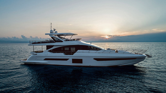 Azimut Grande 25 METRI