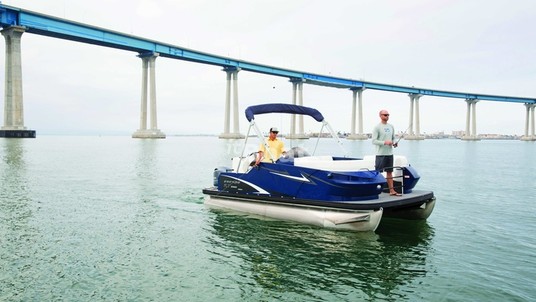 Escape 2200 RT Tripl Fish & Cruise