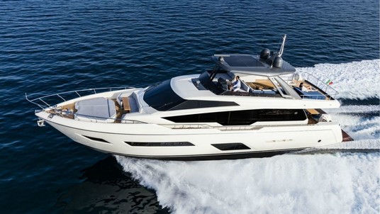Ferretti 780