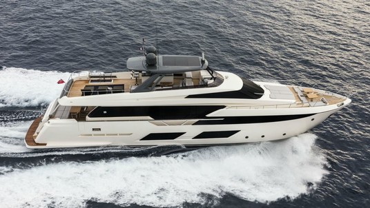 Ferretti 920